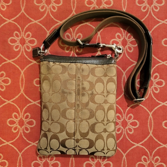 EUC Coach Crossbody Bag - Picture 10 of 16